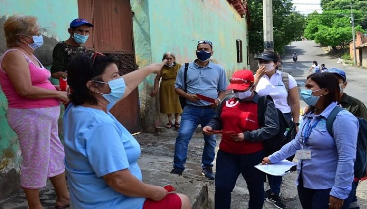 Desde el mes de febrero inició el recorrido por los treinta (30) barrios circundantes al Canal Bogotá, con acciones lideradas por la Subsecretaría de Medio Ambiente, y apoyada por otras entidades. / Cortesía/ La Opinión 