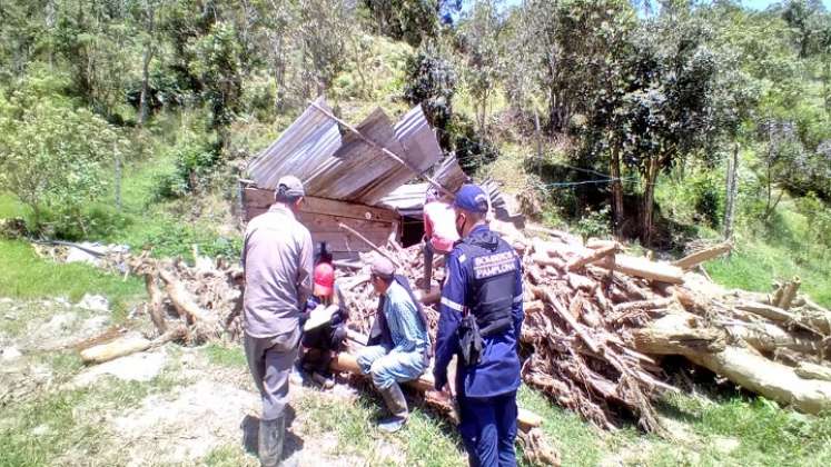 Las autoridades evalúan los daños materiales. Se perdieron semovientes, cultivos y truchas. / Cortesía/ La Opinión 