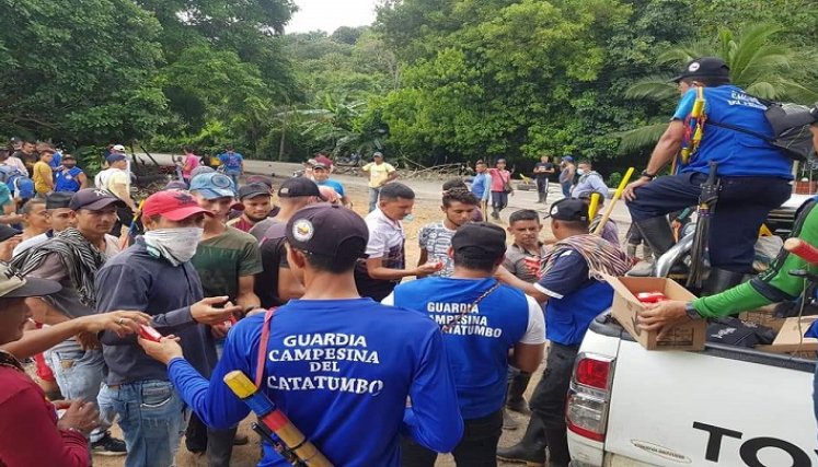 Los campesinos mantienen bloqueada la vía hacia El Catatumbo desde el pasado 5 de mayo./Foto: cortesía
