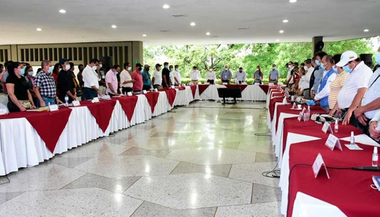 ayer se cumplió el segundo día de negociaciones en el paro campesino./Foto Alfredo Estévez