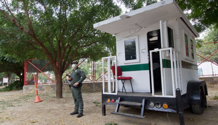 Un CAI móvil fue instalado en el barrio. 
