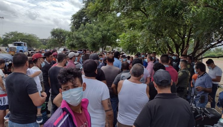 Los transportadores afirmaron que apoyan el paro y las protestas, pero están en total desacuerdo con estos bloqueo de campesinos. / Foto: cortesía