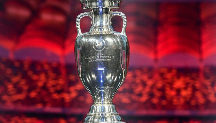Trofeo de la Eurocopa. 