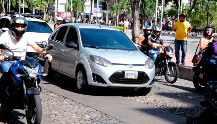 Vehículo extranjeros en Cúcuta.