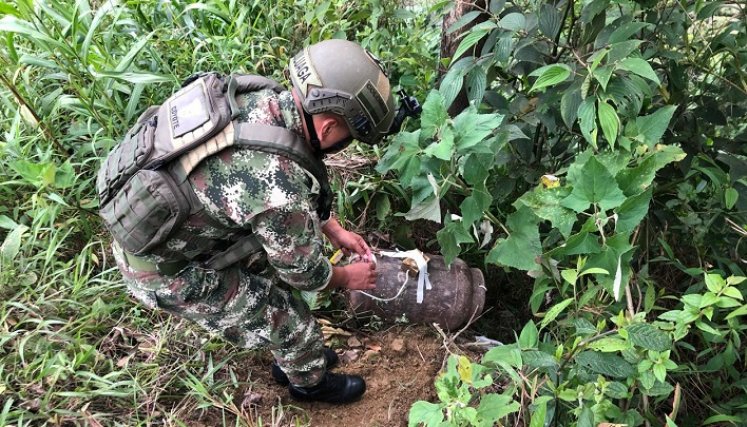 La Trigésima Brigada del Ejército destruyó un cilindro bomba en la vía a Ocaña.