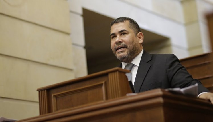 El representante Alejandro Carlos Chacón fue elegido presidente de la Comisión Segunda.