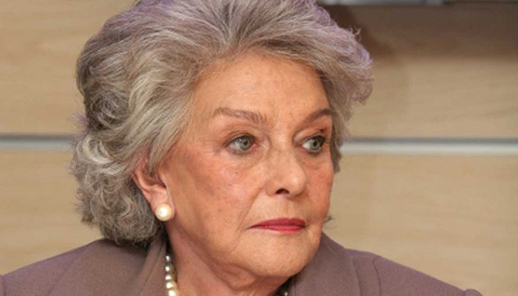 Gloria Valencia de Castaño.