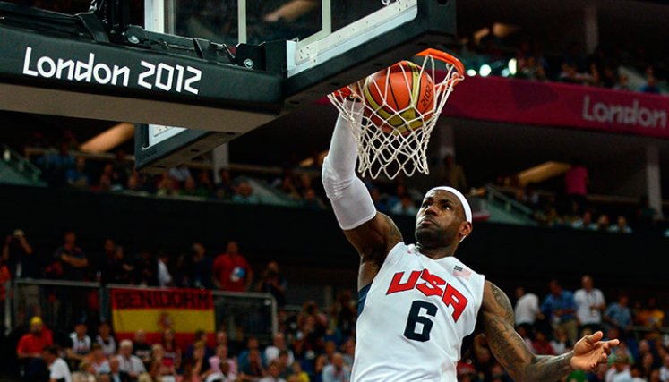 LeBron James no estará en Tokio 2020. 