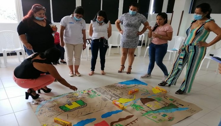  Capacitan a mujeres nortesantandereanas sobre cómo recuperar sus tierras./Foto: Cortesía
