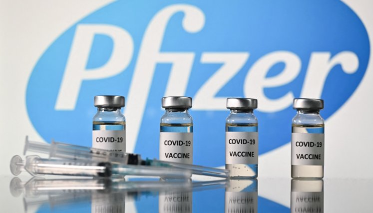 Los millonarios ingresos de Pfizer por venta de vacunas covid este año