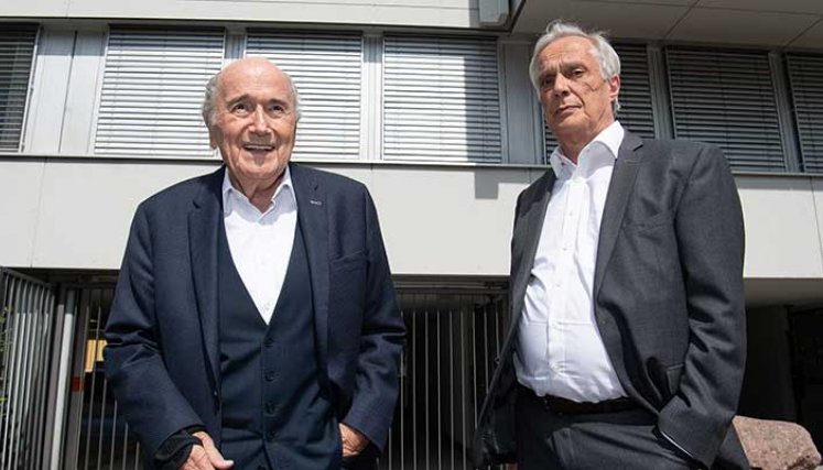 Joseph Blatter, (a la izquierda), expresidente de la Fifa.
