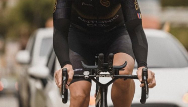 El cucuteño Antonio Carrillo se impuso en el Ultratriatlón Sublime en Guatapé./Foto: cortesía