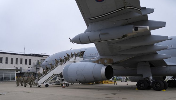El Reino Unido está terminando su operación de transporte aéreo de civiles antes de la fecha límite del 31 de agosto para la retirada de las tropas estadounidenses, mientras las fuerzas talibanes se preparan para apoderarse del aeropuerto./ AFP
