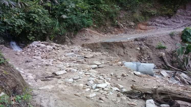 En verdaderas trochas se han convertido los ejes viales de la región ante el crudo invierno de los últimos días.