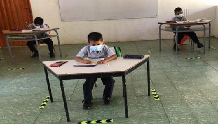 Este examen busca obtener información para medir con mayor precisión los procesos de aprendizajes de los estudiantes. / Cortesía/ La Opinión 
