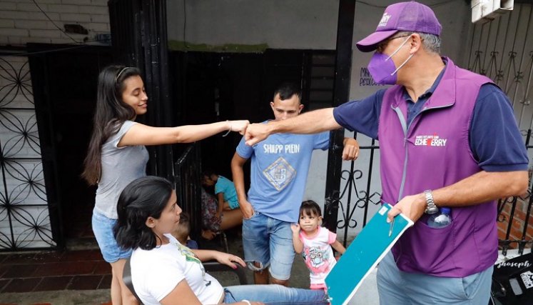 Juan Carlos Echeverry estuvo en Cúcuta recogiendo firmas para su candidatura presidencial./Foto cortesía para La Opinión