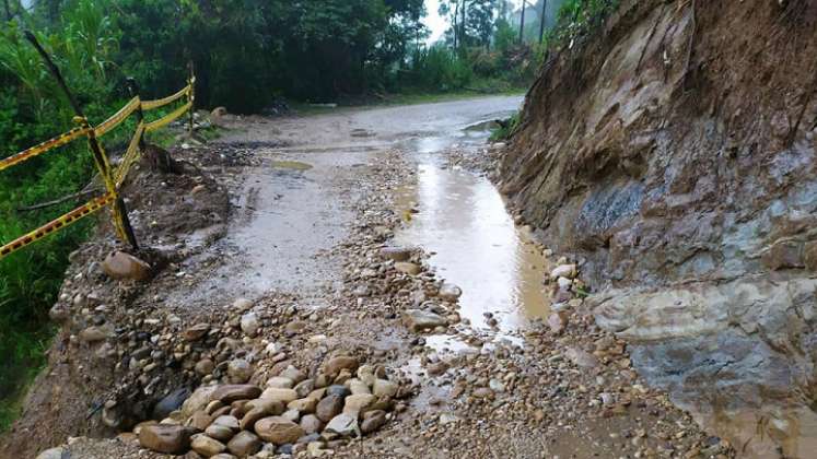 La carretera está intransitable. / Cortesía/ La Opinión 