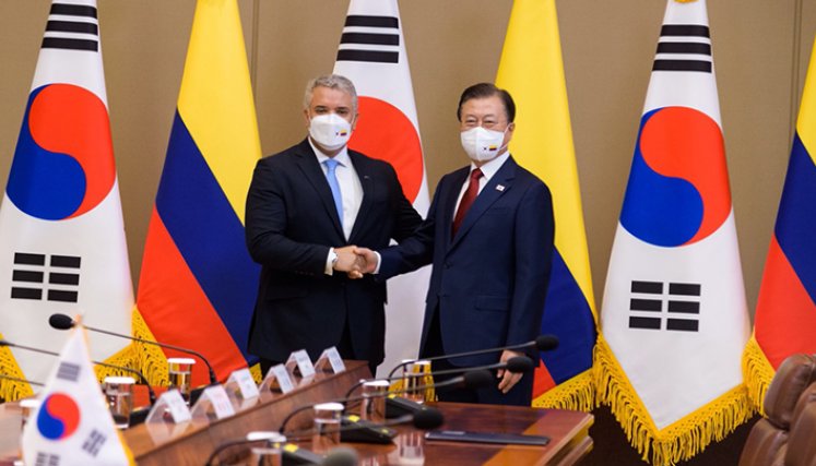 Presidente de Corea del Sur y de Colombia.