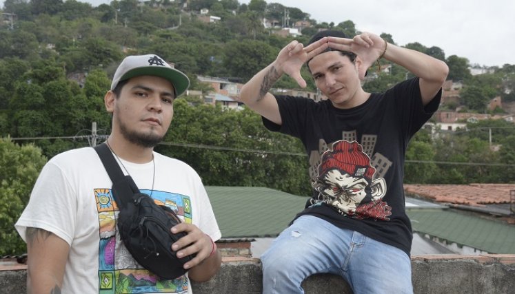 Las bases del álbum fueron creadas por Escribano, las grabaciones en La Guardia Estudio y las letras entre ambos raperos. 