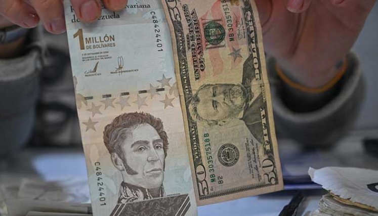 Por la escasez de billetes y la pérdida de su poder adquisitivo, casi la totalidad de las transacciones en Venezuela ya se realiza de manera electrónica