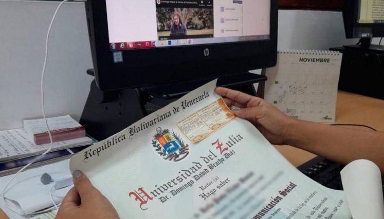 Título otorgado en Venezuela.