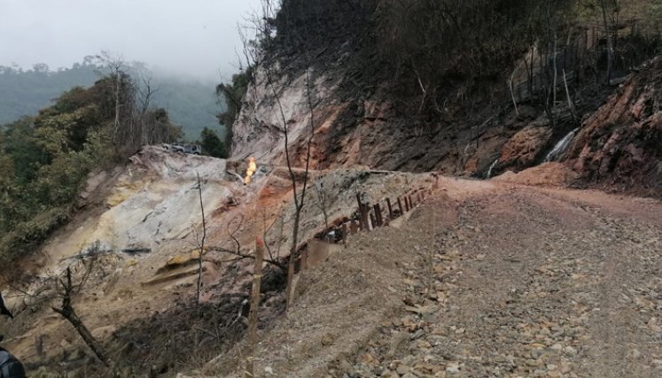 Un deslizamiento de tierra en la vereda Rionegro en Toledo, generó una explosión del gasoducto que abastece de gas a varias regiones del oriente del país. / Foto La Opinión