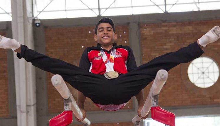 Angel Barajas, gimnasta cucuteño, apoyado por Mindeporte