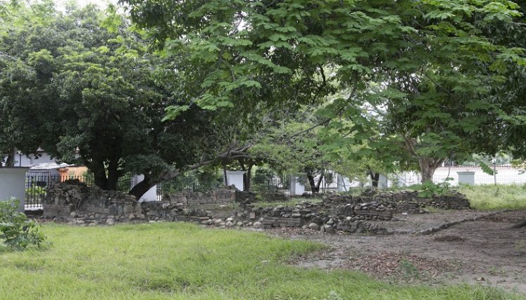 Ruinas de la Capilla Santa Ana. / Foto: Juan Pablo Cohen / La Opinión 