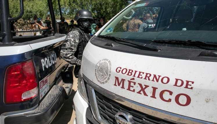 Agentes migratorios mexicanos ingresaron a un campamento de haitianos en Ciudad Acuña./AFP