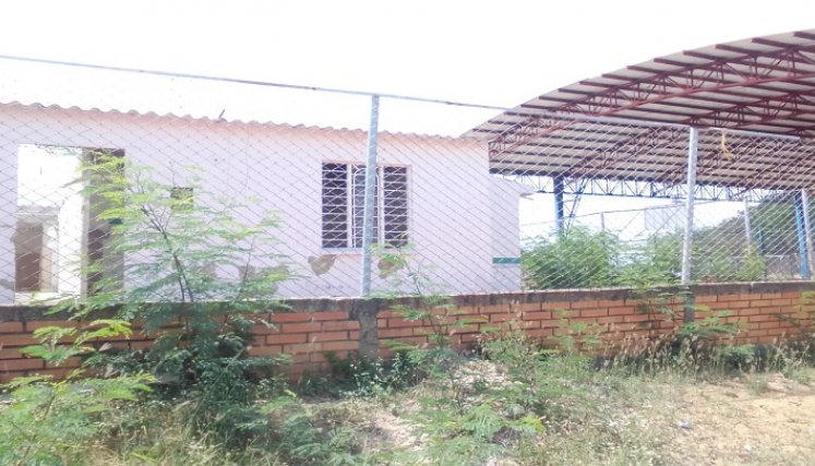La comunidad reclama que se recupere la obra para un salón social. / Cortesía