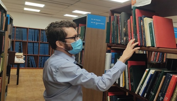 ¡Vamos a leer! Hay dos millones de libros disponibles./Foto: La Opinión