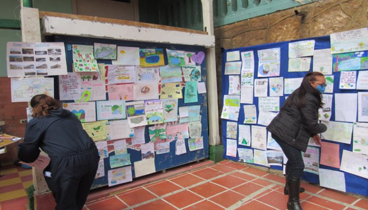 Los trabajos fueron elaborados por niños y jóvenes entre los 6 y 16 años. Foto: Roberto Ospino/La Opinión 