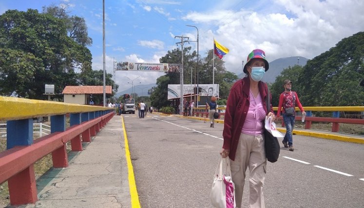 Se requiere que en las poblaciones fronterizas se alcance al menos el 70% de vacunación. / Foto: La Opinión 