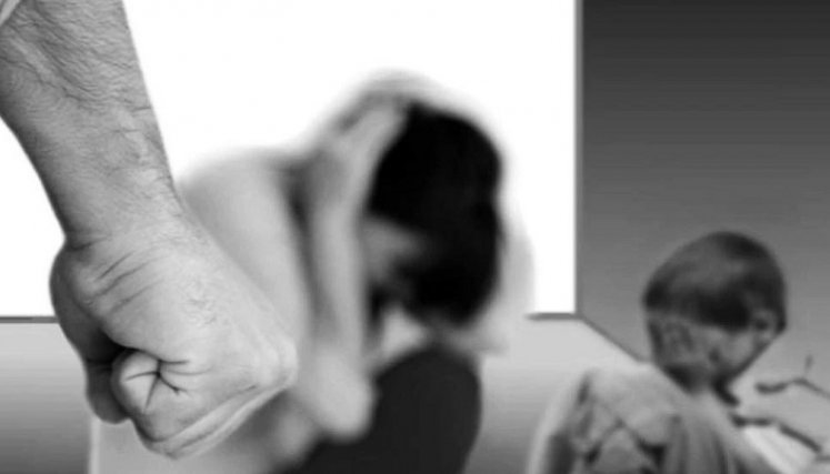 Las mujeres son las que más denuncias presentan. / Cortesía/ La Opinión