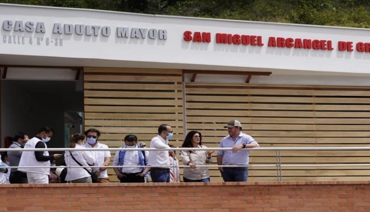 Entregan Casa del Adulto Mayor a gramaloteros./Foto: cortesía