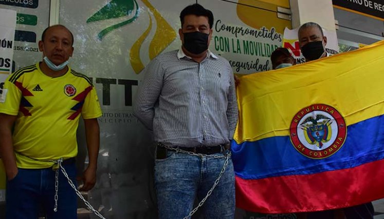 Son más de 25 los gestores que se declararon en huelga de hambre/La Opnión