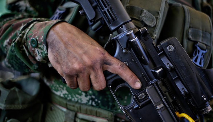 Abren investigación disciplinaría contra jefe de inteligencia del Ejército