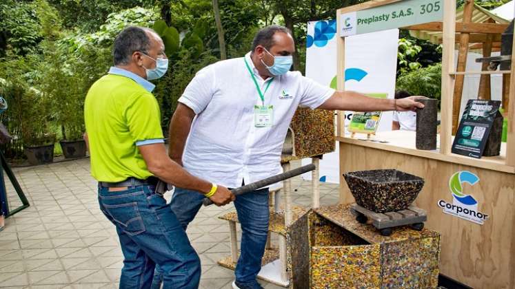 El director general de Corponor, Gregorio Angarita Lamk estuvo al frente de las muestras ‘verdes’ que llevaron los nortesantandereanos a Bioexpo en Medellín./ Foto cortesía