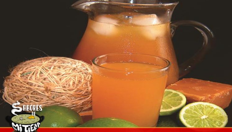 Agua de panela fría