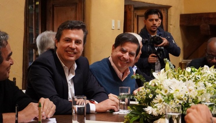 El domingo en la noche, después de nueve horas de discusiones y consensos, nació la Coalición Centro Esperanza./Foto tomada de Twitter