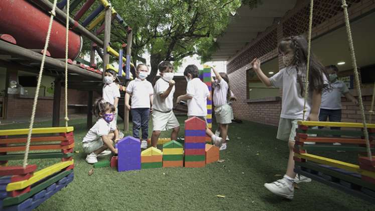 Aquí Entre Niños Jardín Infantil