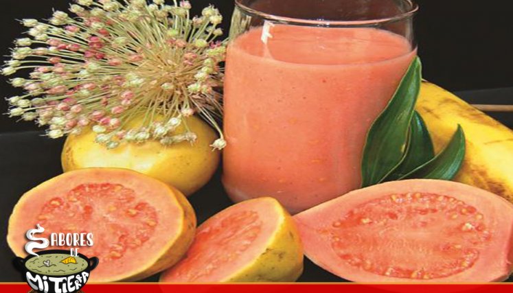 Jugo de guayaba y banano