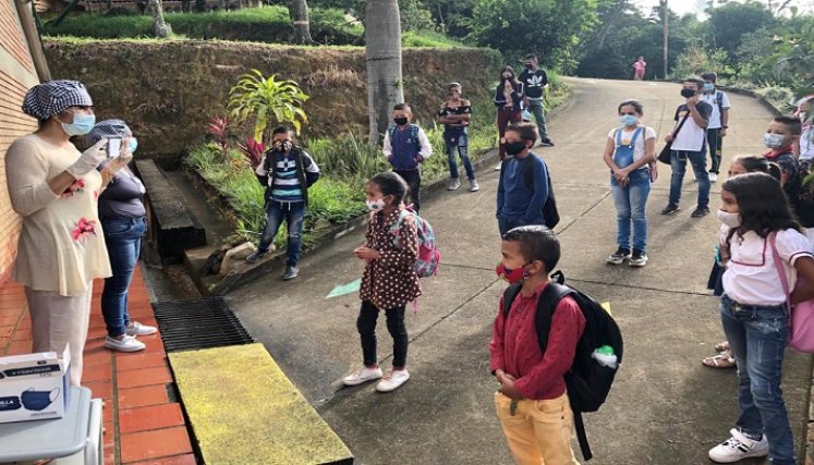 El objetivo de la Gobernación es que ningún niño se quede sin estudiar. /Foto: Cortesía / La Opinión 