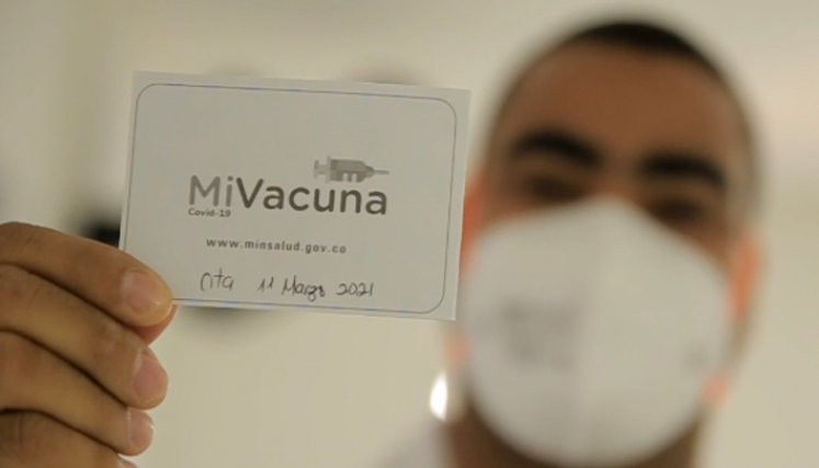 El carné de vacunación será exigido a partir del 16 de noviembre para ingresar a sitios públicos. / Foto: Ministerio de Salud