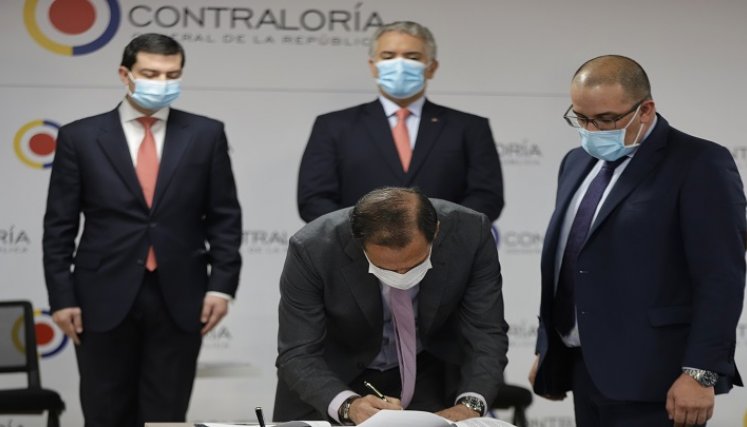 La aseguradora Mapfre y EPM firmaron un acuerdo para el pago de la póliza por el siniestro de Hidroituango, con la presencia del presidente Duque. /Colprensa