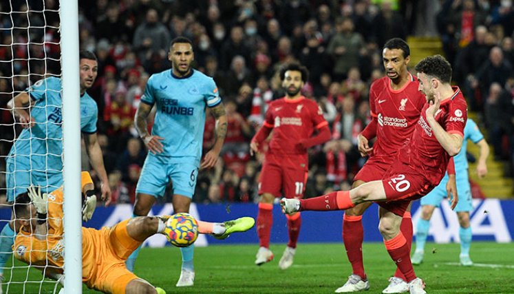 El Liverpool se mantiene firme en la Liga Premier 