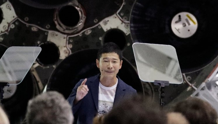 Yusaku, un millonario japonés apasionado por el espacio y el arte