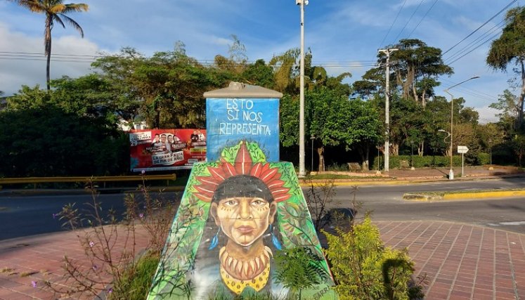 Los protestantes no permitirán la refacción de la estatua y exigen otro monumento en el sitio.
