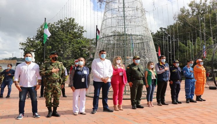 Las autoridades civiles, militares y eclesiásticas adoptan planes para la Navidad.