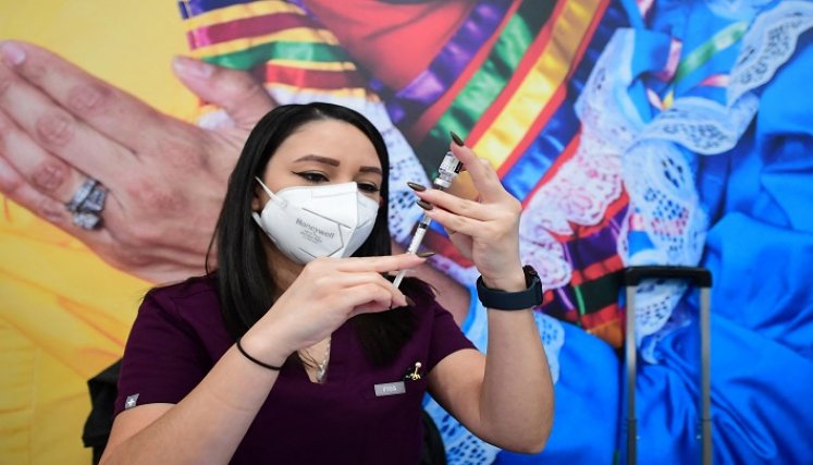 La pandemia del coronavirus ha golpeaDo a los países de América más este años que en 2020, según expertos./AFP